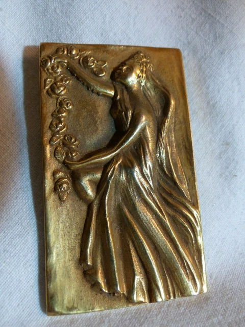 Broche Ancienne Femme En Bronze - Médaille Art Déco N°2 - Sans Marque