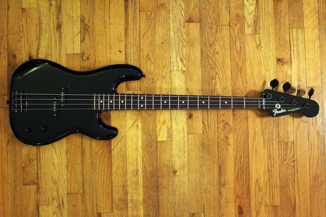 FENDER PRECISION BASS Black Japan 1985 1986 1987 