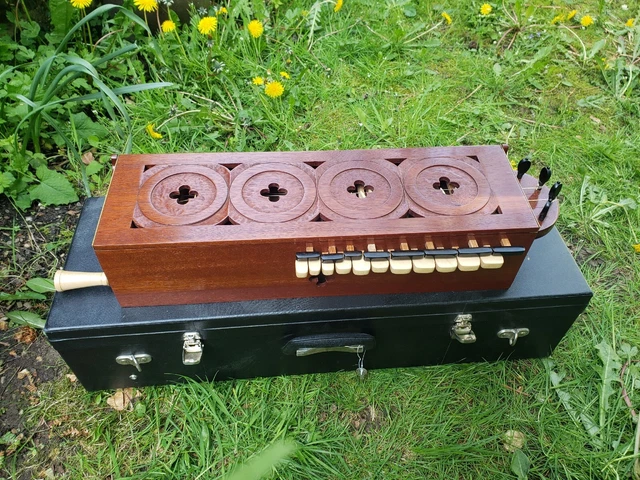 Morillo 4 string Symphonie Cantiga Santa Maria Hurdy Gurdy