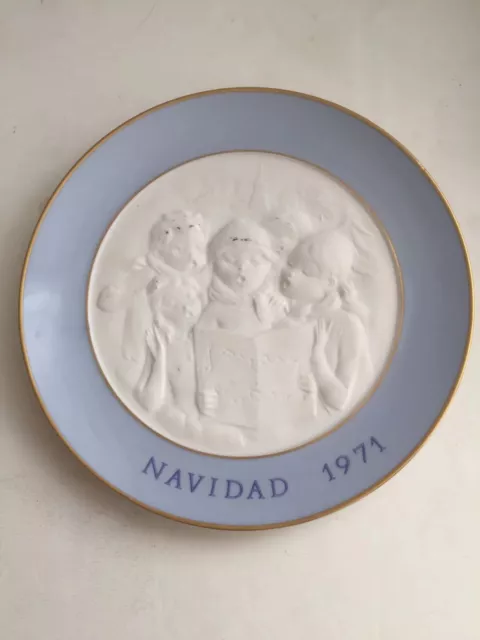 8" LLADRO NAVIDAD 1971 Annual Plate White and Pale Blue Plate HAND MADE IN SPAIN
