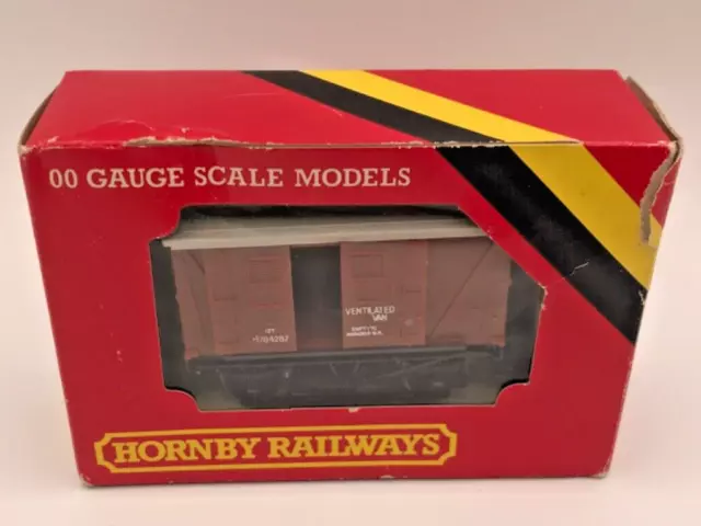 Furgoneta ventilada Hornby escala 00 R205 coche de caja