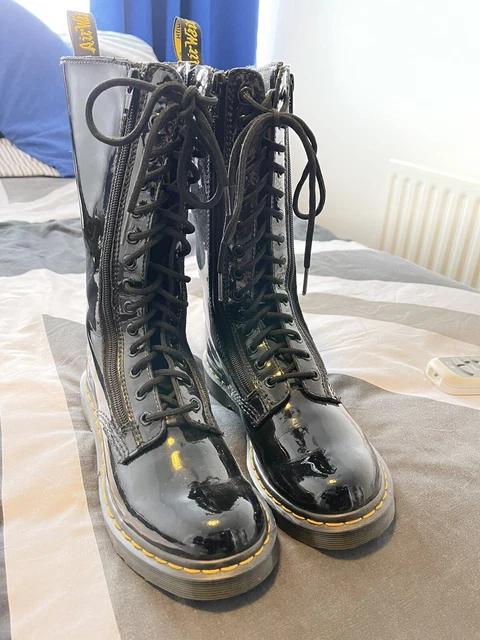 Black patent dr top martens size 5