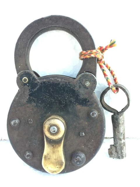 Vieille Serrure En Fer Vintage Inde - Grosse Cadenas à Rayures Brut (sans Clé)