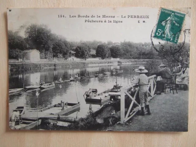 Cpa Le Perreux (94) Les Bords De La Marne, Pecheurs A La Ligne, Barques