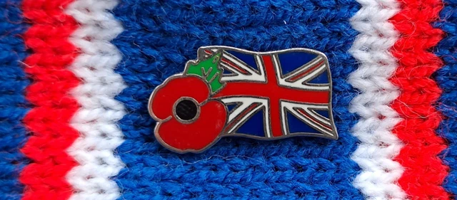 REMEMBRANCE DAY RED POPPY & UNION JACK BRITISH FLAG Enamelled Lapel - Foto 3