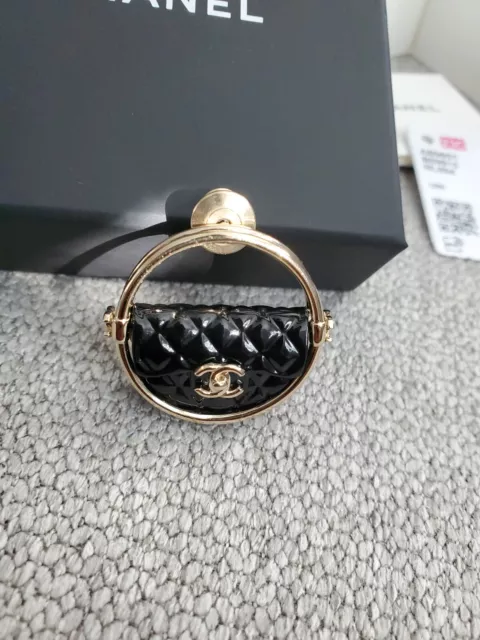 NIB Chanel Large CC Logo Fantasy Pearl White Black Bead Gold Tone Pin Brooch