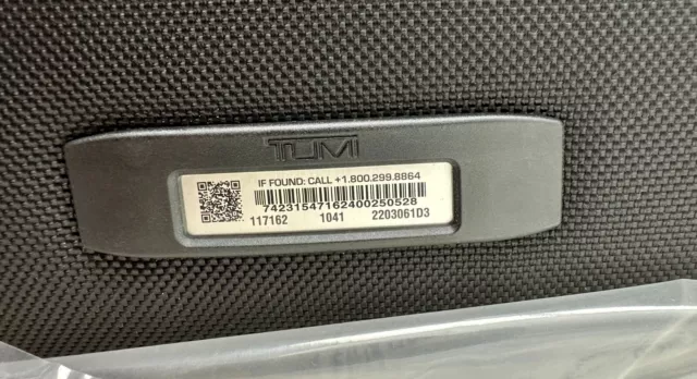 Tumi Alpha Continental Expandable 4 Wheeled Carry-On Black 117162-1041 Travel 2