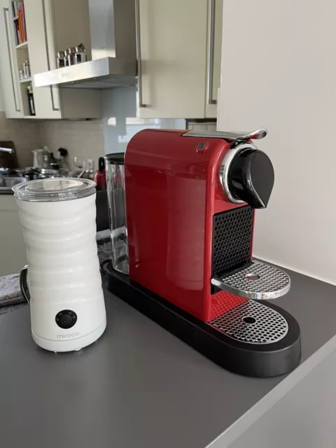 Nespresso Maschine  Citiz im Set mit Milchaufschäumer