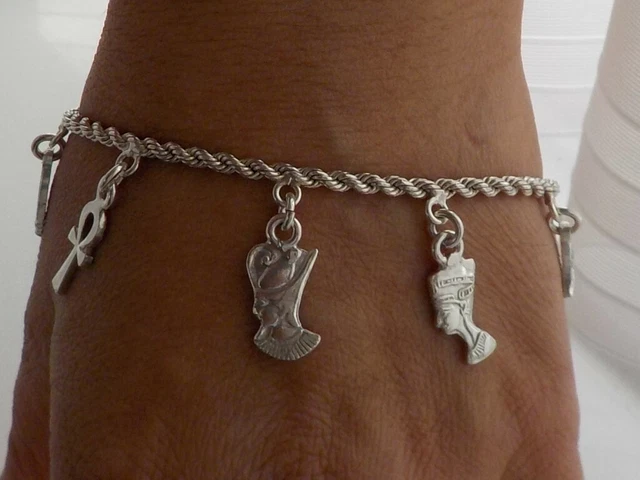 Beautiful Vintage Solid Sterling Silver Egyptian Pendant Bracelet