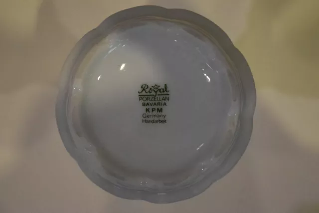 KPM Rojal Bavaria Porzellan Vase  Dekor weiß Handarbeit 3