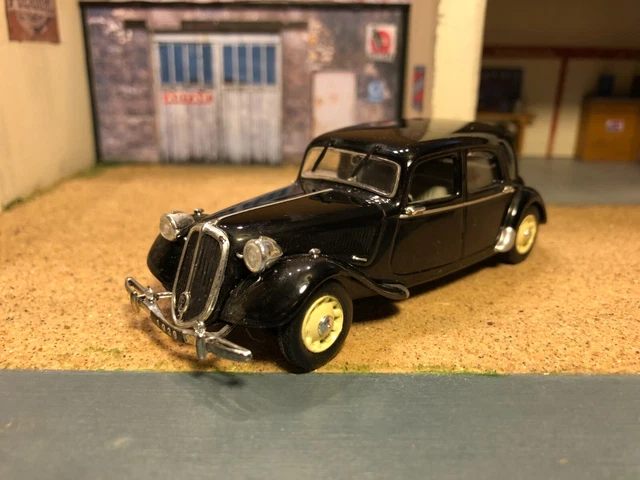 Citroen Traction 15 Six G 1939 1/43 Universal Hobbies