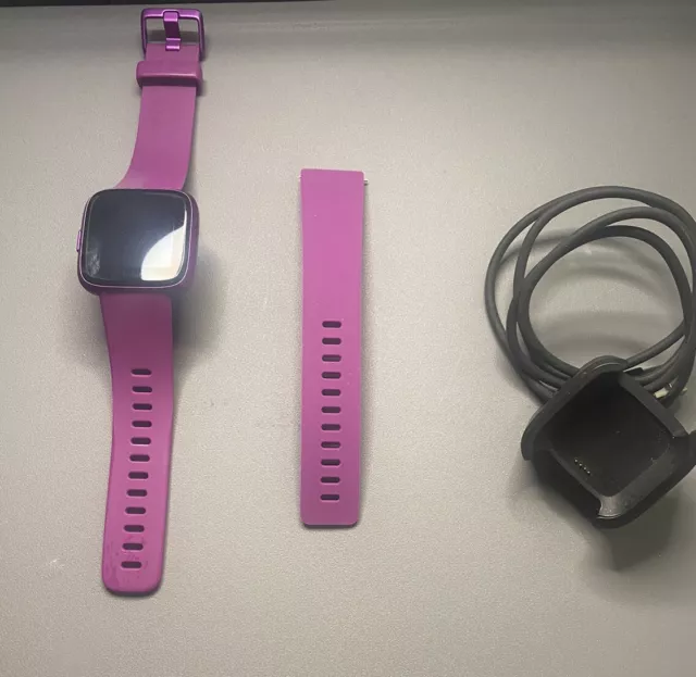 Fitbit Versa Lite Edition Fitness Smartwatch. Lila / Pink