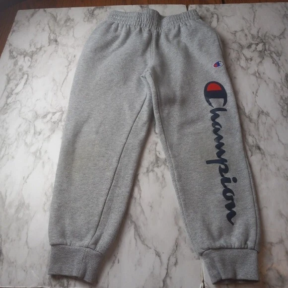 CHAMPION Youth Spell out gray sweatpants size Small (PLAY CLOTHES)