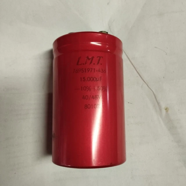 Condensatore Nichicon 680 UF 200V - Lot Of 2 Pezzi Nuovi Vecchio Stock (NOS)
