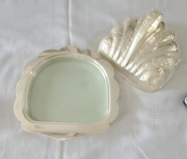 Barker Ellis Silverplated Shell Cheese /Butter Dish with Glass Insert