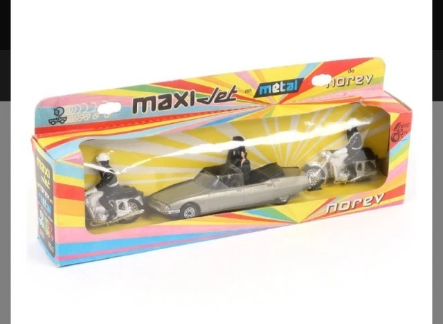 CAMION RENAULT SAVIEM Citerne Transport De Lait Norev Maxi Jet Metal N
