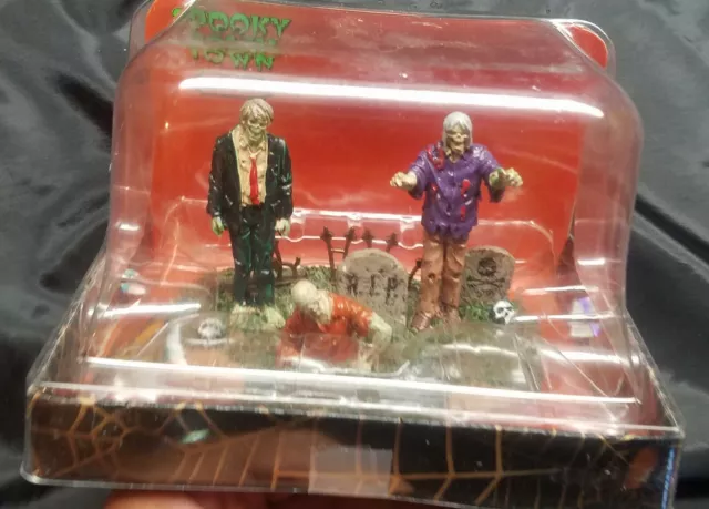 RETIRED   Lemax Spooky Town Halloween The Dead Return. New in Package.