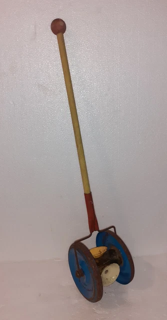 ancien jouet tambour en tole avec scénes de jeux enfantine des année 50