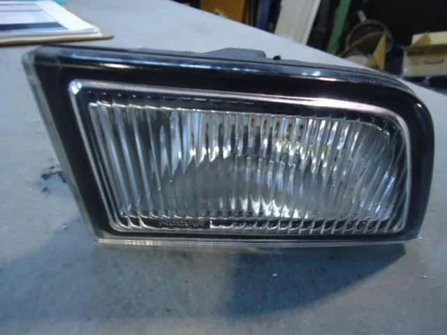 NISSAN Laurel 2000 GF-HC35 Left Fog Light [Used] [PA64332944]