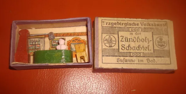 Miniatur Streichholzschachtel  "Susanne im Bad  "Seiffen  1930