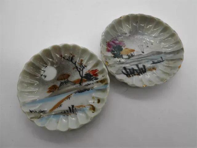 Paire Assiette Miniature En Porcelaine De Chine Ou Japon Periode  A Identifier