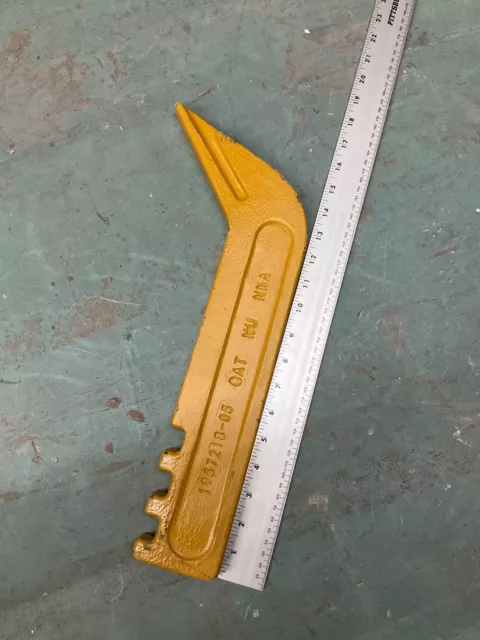 (QTY 3) Caterpillar OEM Shank Tooth-3 Notch  1957218-05 NU *Free Shipping*