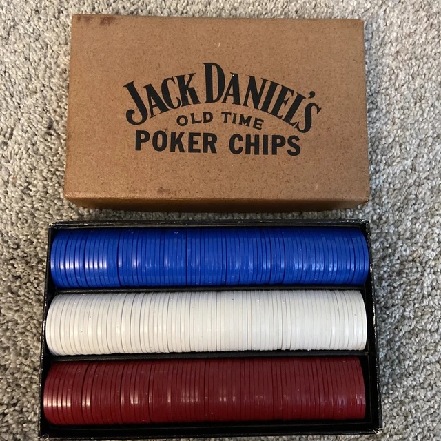VINTAGE JACK DANIELS OLD TIME No. 7 WHISKEY PLASTIC POKER CHIPS SET IN BOX