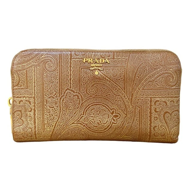 Prada Round Fastener Long Wallet Women Second Hand AFE09