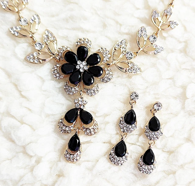 2Tlg. Schmuck Set, kette mit Anhänger-Ohrringe, Vergoldet/Schwarz+Strass.