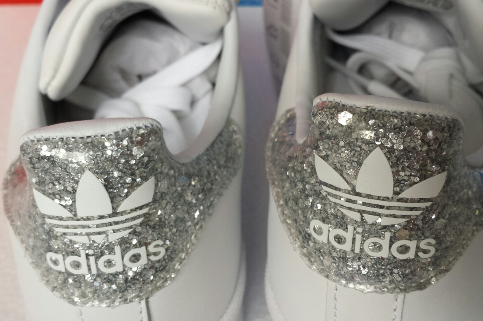 white glitter adidas