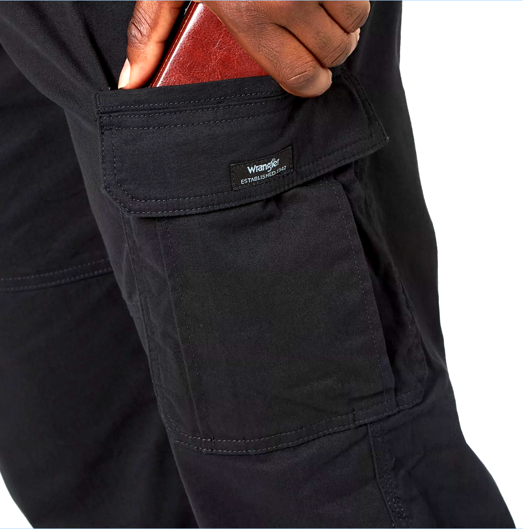 wrangler cargo pants with tech pocket