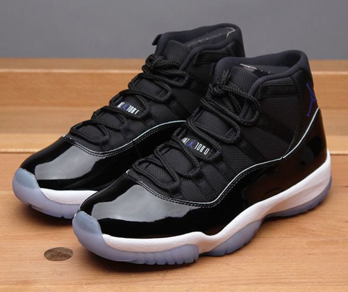 jordan 11 space jam mens