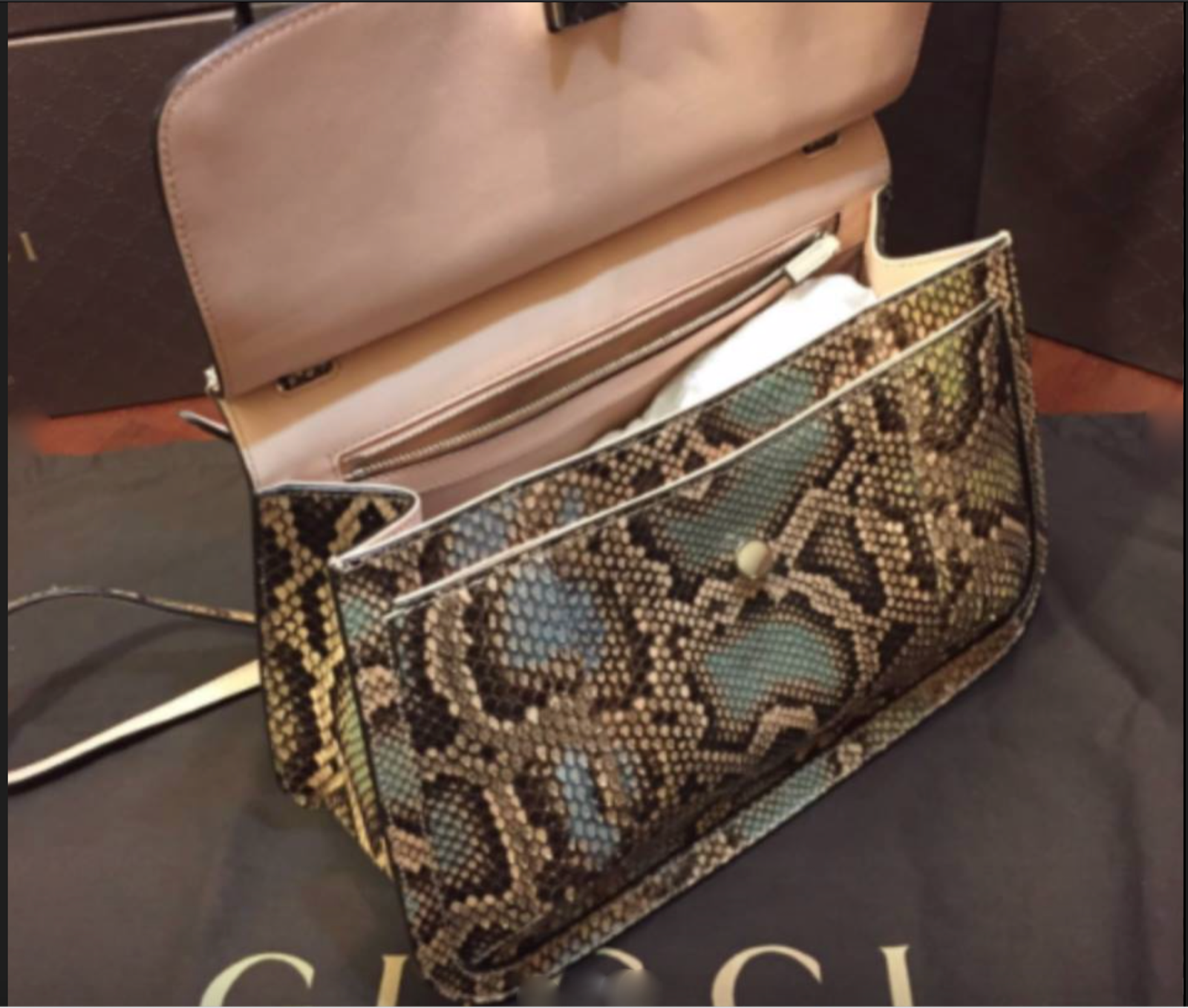new gucci bamboo daily python flap shoulder bag