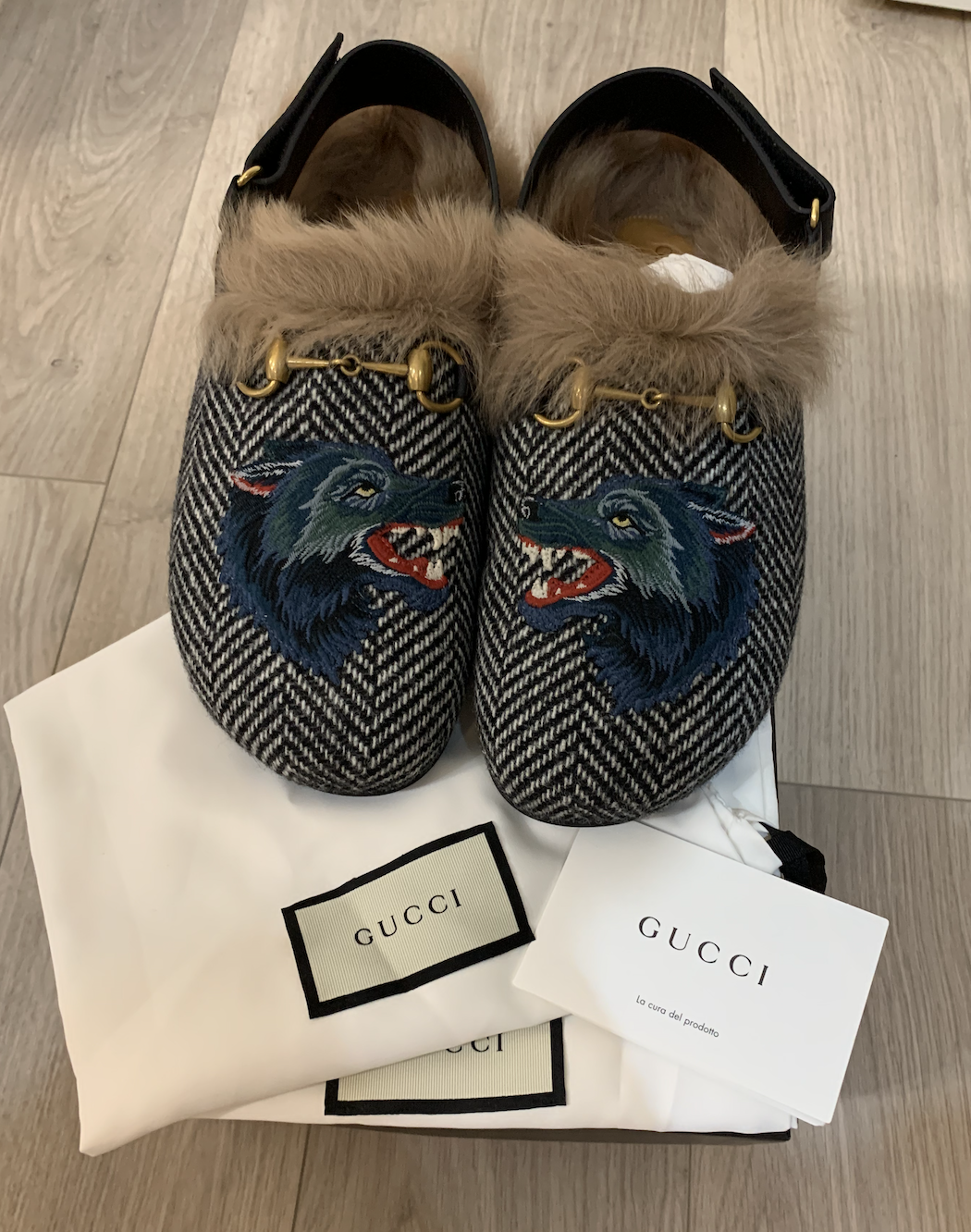 gucci wolf slippers