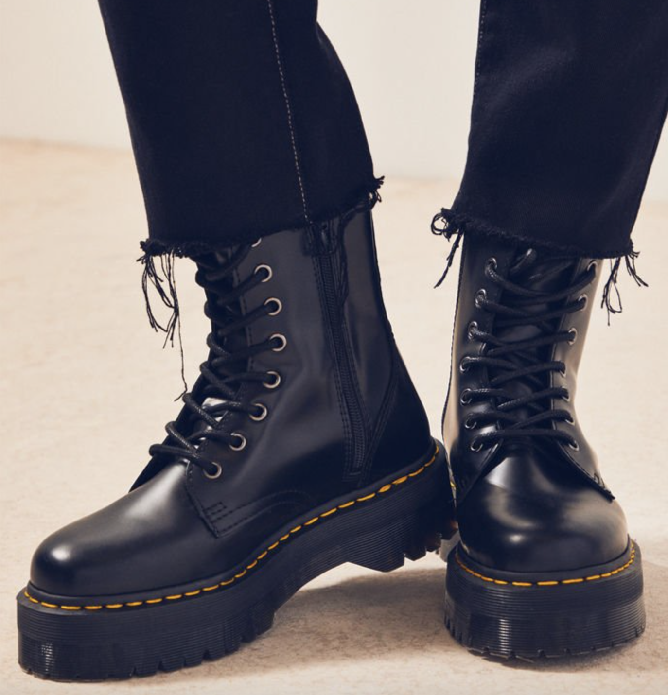 dr martens jadon black