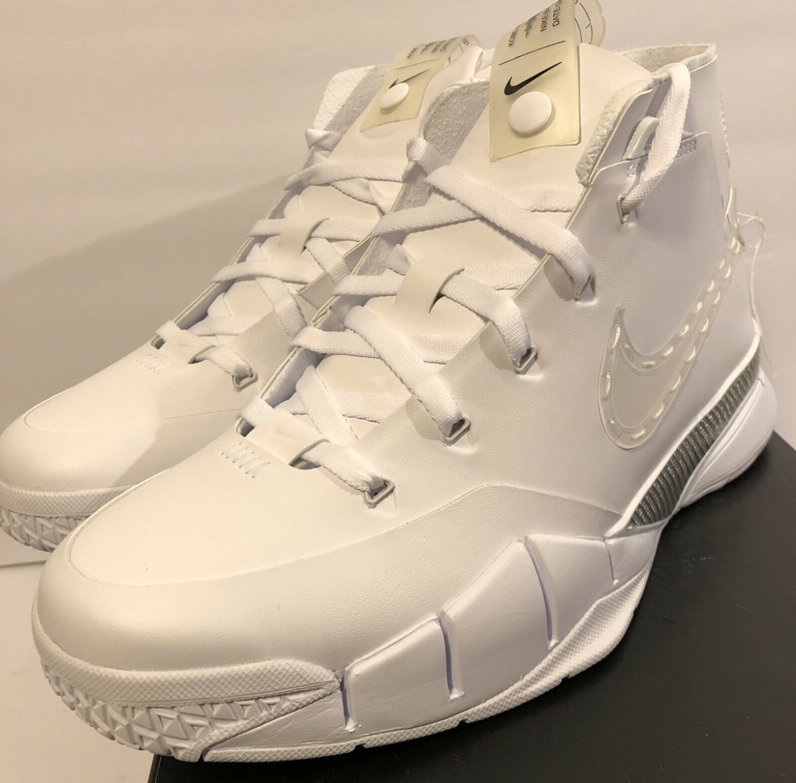 kobe noise cancelling