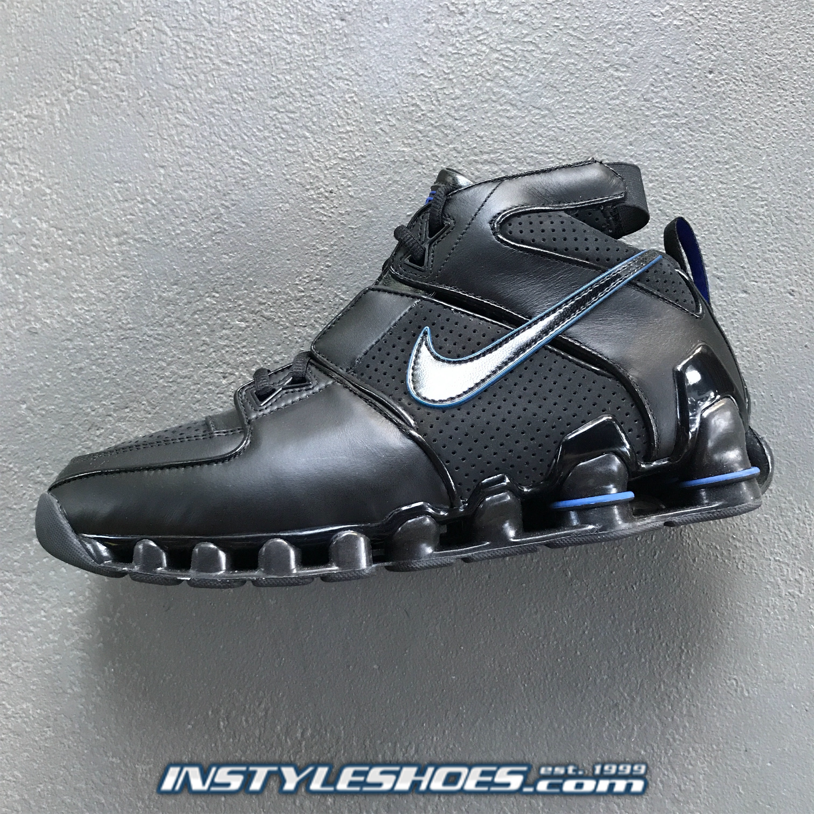 nike shox bombers