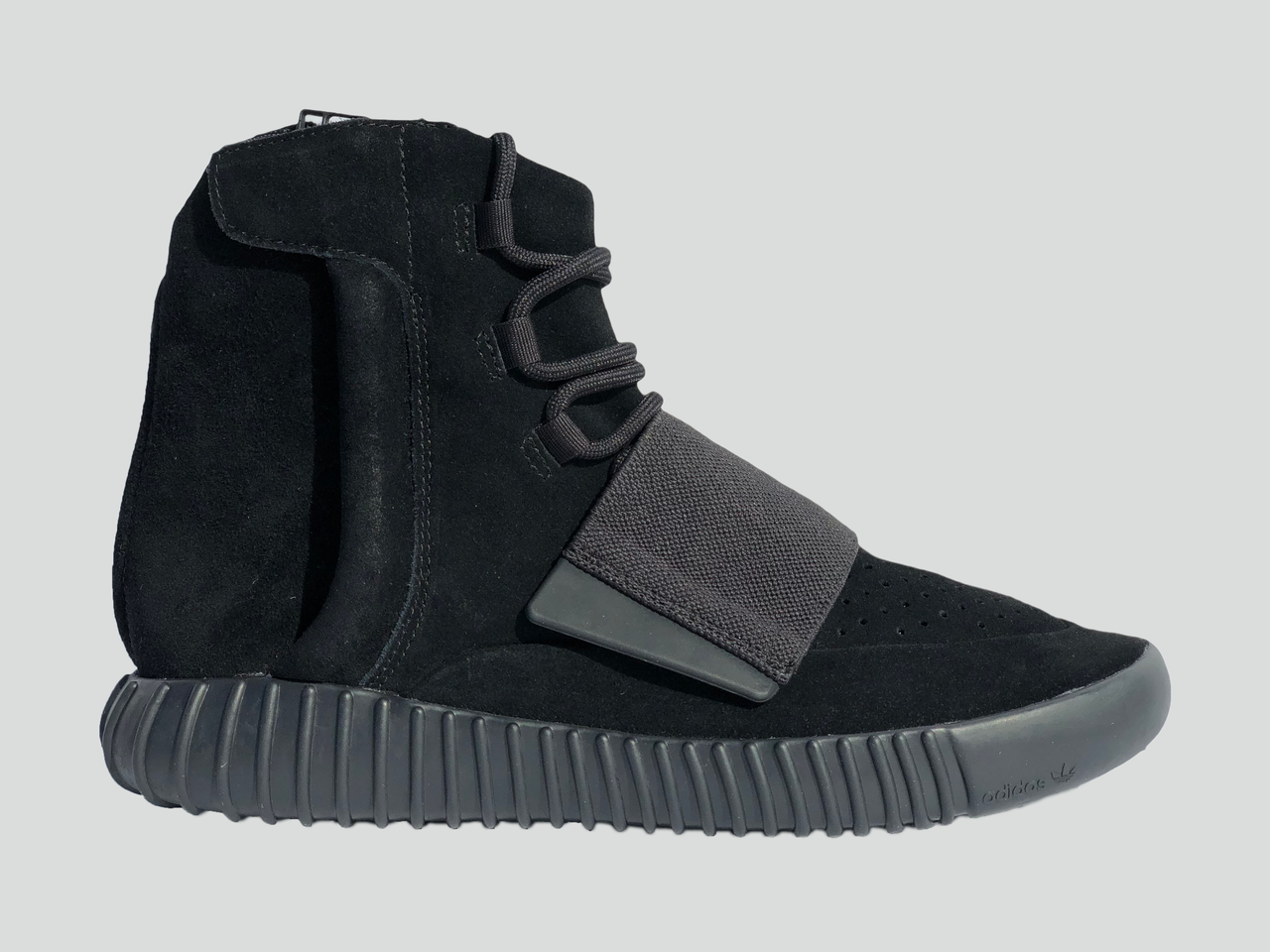 black yeezy gum bottom