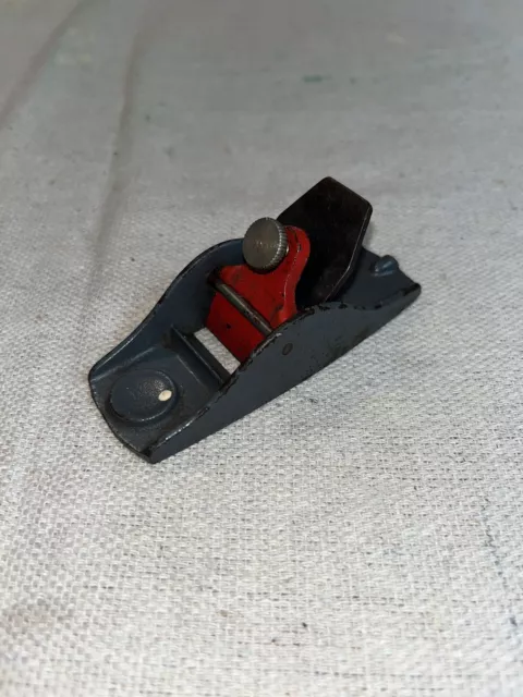 VINTAGE STANLEY No. 101 SMALL THUMB BLOCK PLANE 3-1/2"  MADE IN USA