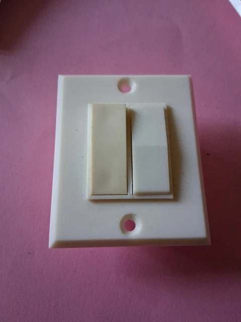 Boîtier Legrand Mistral Interrupteur Va-et-vient Avec Fusible - Occasion N°20 (non Testé)