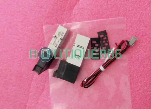 1PCS NEW FOR SMC Solenoid valve VQD1251U-5M