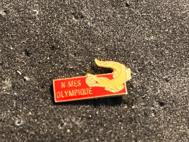 f 12 PINS PIN FOOTBALL SOCCER FOOT OLYMPIQUE NIMES