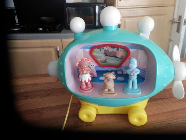 Cbeebies Pull CBEEBIES IN THE Night Garden Pull Along Pinky Ponk Light Sound ...