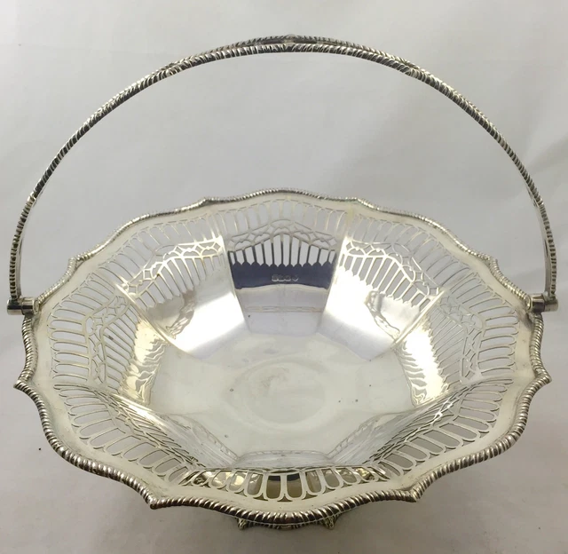 Grande cesto in argento massiccio di William Hutton & Sons 1917