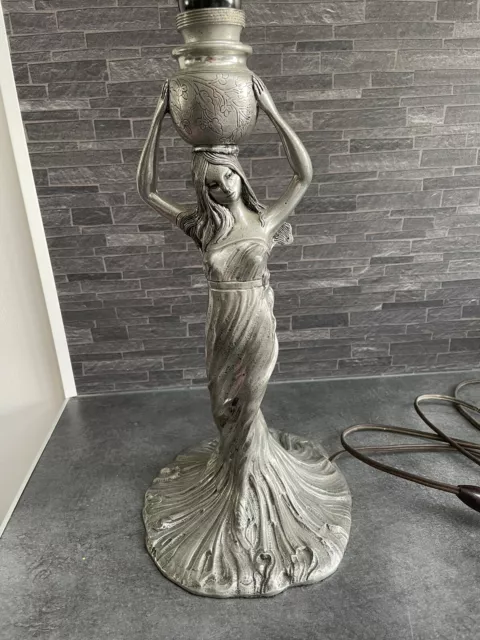 Lampe Art Nouveau Femme Étain