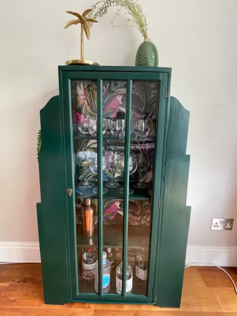 Beautiful Vintage Drinks Cabinet / Display Cabinet / Cocktail / Gin Cabinet