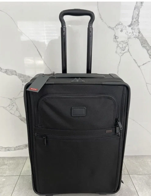 NEW Tumi Alpha 2 International Expandable 2 Wheeled 22” Black Carry-On Blue Tag