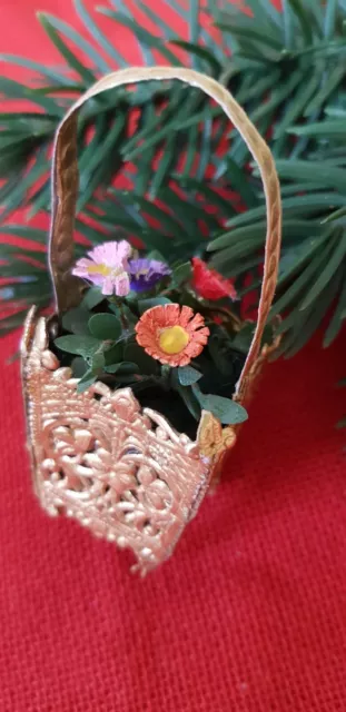 alter Christbaum Schmuck Dresdner Pappe Körbchen Korb Candy Blumen antik gold 2