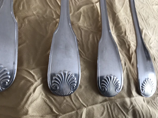 4 Cuillères de table en métal argenté Christofle modèle Vendôme 5