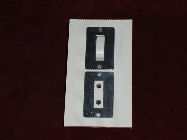 Interrupteur Double Va-et-vient + Prise 2P+T Legrand Chambord - Gris - Neuf